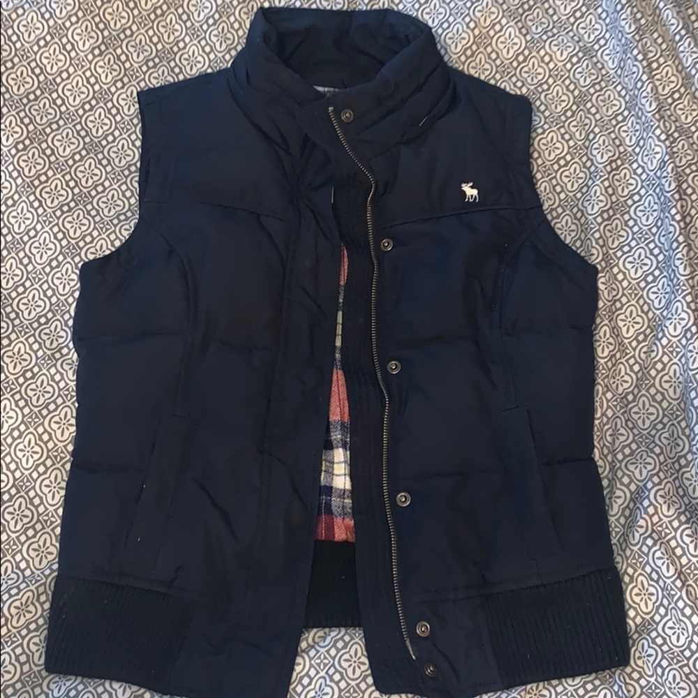 Abercrombie Navy flannel lined vest!